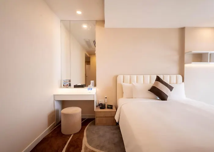 La Vela Saigon Hotel